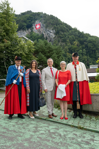Erinnerungsfoto an den Besuch von Bundesrat Cassis in Gersau.